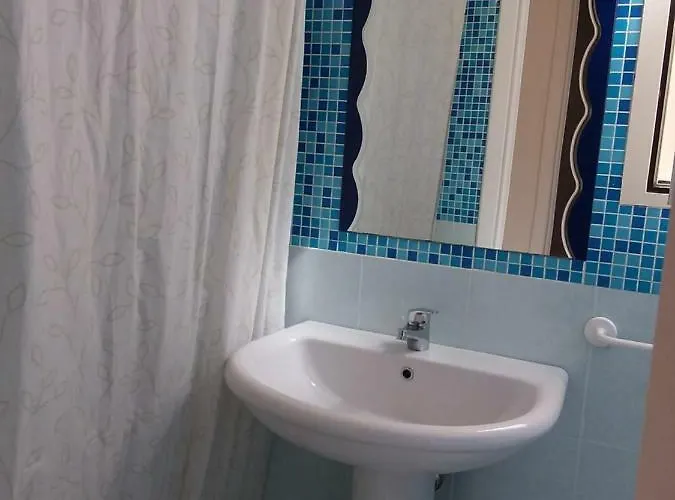 Acquamarina Baia Villa *